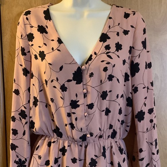Sienna Sky Tops - EUC Sienna Sky Pink/Black Long Sleeve Blouse Size:  Medium